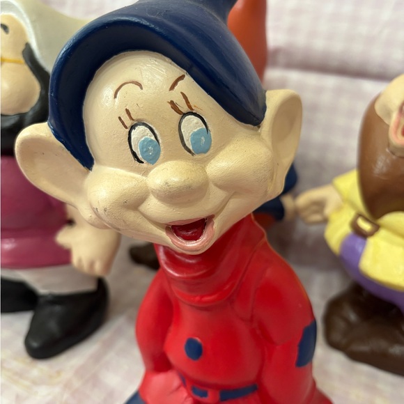 Vintage Ceramic Set of 5 Dwarves Disney Figurines Hand Painted - Picture 7 of 16